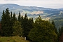  pohled na Horní Albeřice, vlevo Pomezní hřeben