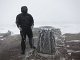  Alan bičován milióny ostrých ledových jehliček na vrcholu Keprníku se ani nesnaží koukat do objektivu